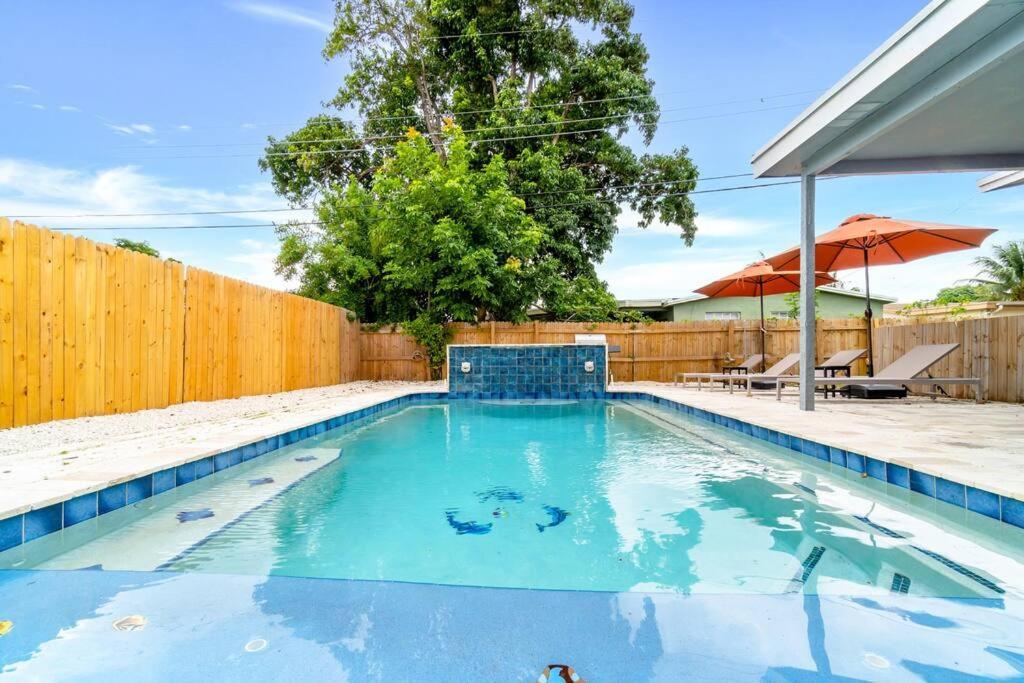 Hidden Gem 4 Bedroom Home With Private Pool & Game Room Fort Lauderdale Esterno foto